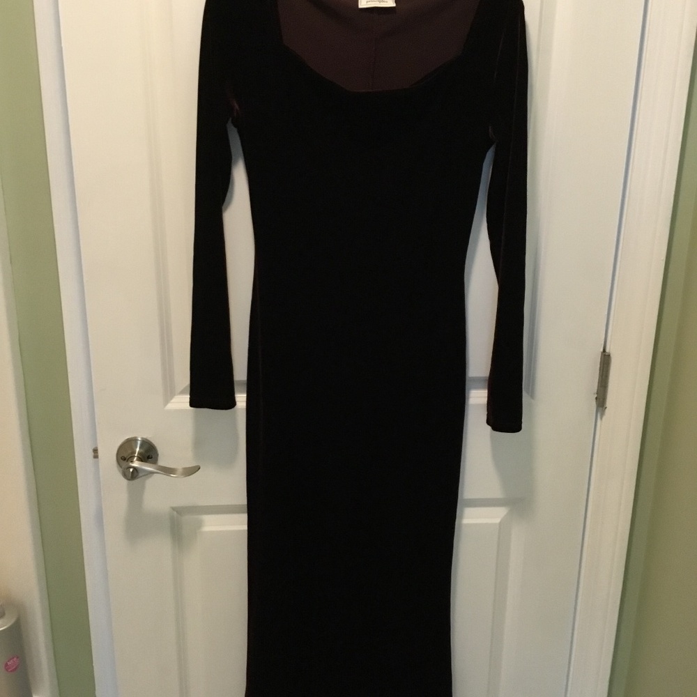 Long sleeved velvet burgundy dress